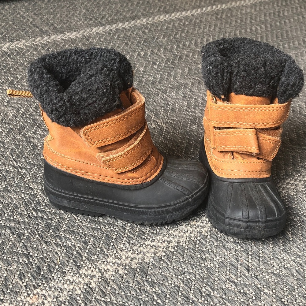 Joe Fresh Tan and Black Kids Snow Boots with Fleece Collar